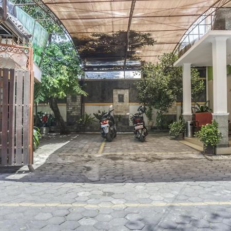 فندق ريد دورز سيارياه آت رايا تاجيم ماجوو Kalasan المظهر الخارجي الصورة